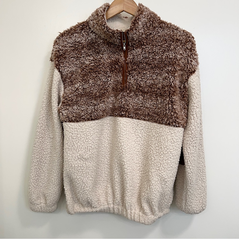 Andree By Unit Sherpa Jacket, teddy Super soft pullover sweater. Winter fall.